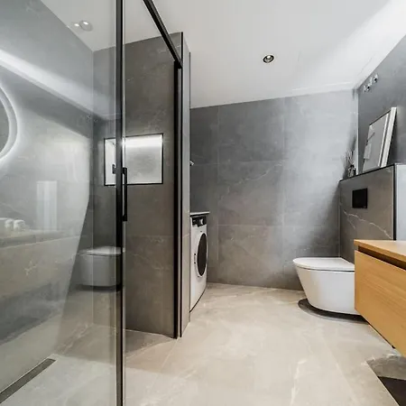 Super Stylish In Fantastic Location Marbella