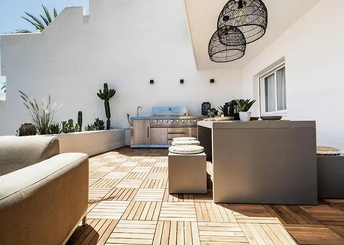 شقة Super Stylish In Fantastic Location *