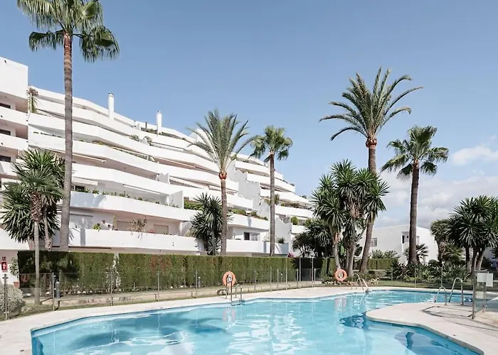 Super Stylish In Fantastic Location Apartament