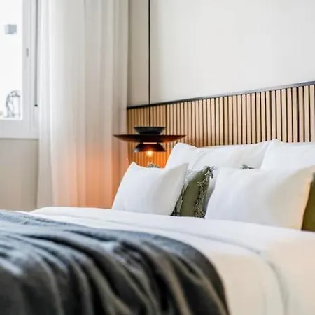 Apartment Super Stylish In Fantastic Location *